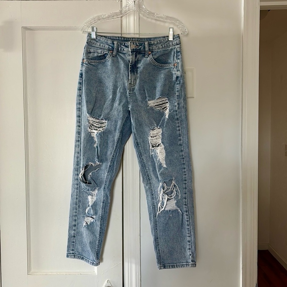 Wild Fable Distressed Mom Jeans - Size Medium